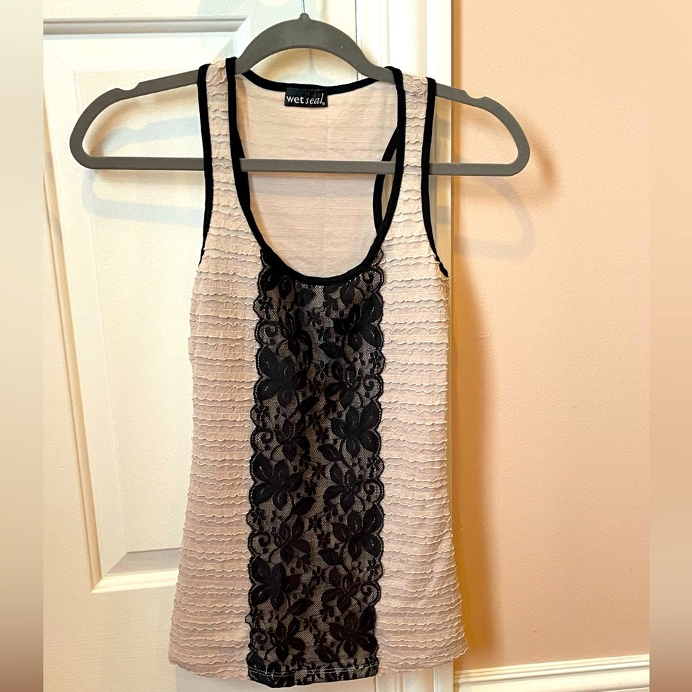 Wet seal textured lace tank top in soft pink and black xs